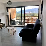Piscine, 200m Port De Vecchio Pour 2 Personnes Daire *