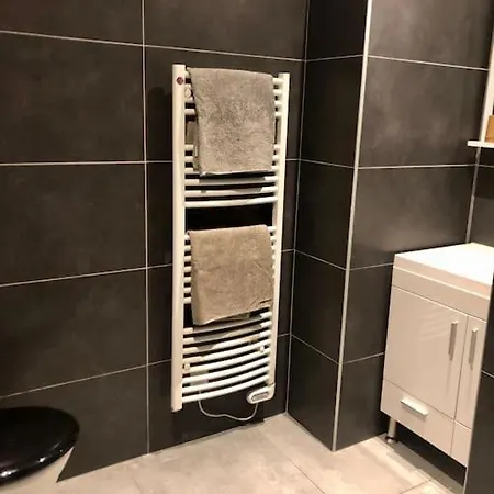 Piscine, 200m Port De Vecchio Pour 2 Personnes *