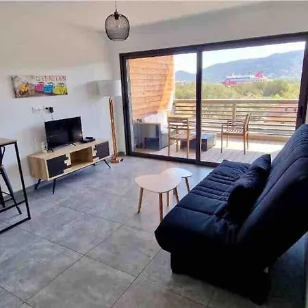 アパート Piscine, 200m Port De Vecchio Pour 2 Personnes ポルトヴェッキオ