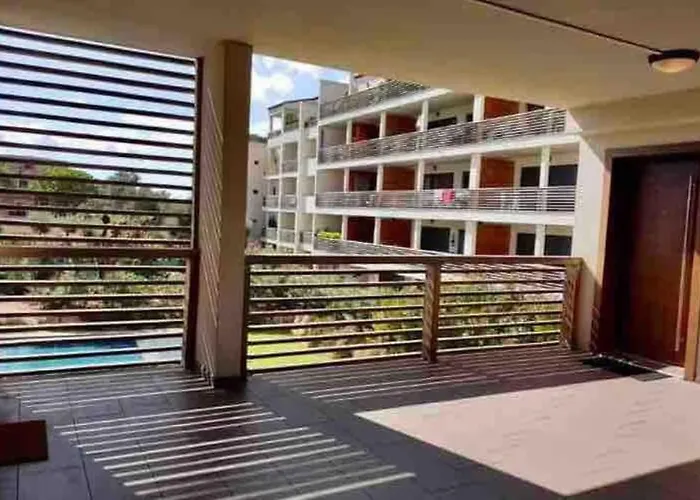 Piscine, 200m Port De Vecchio Pour 2 Personnes